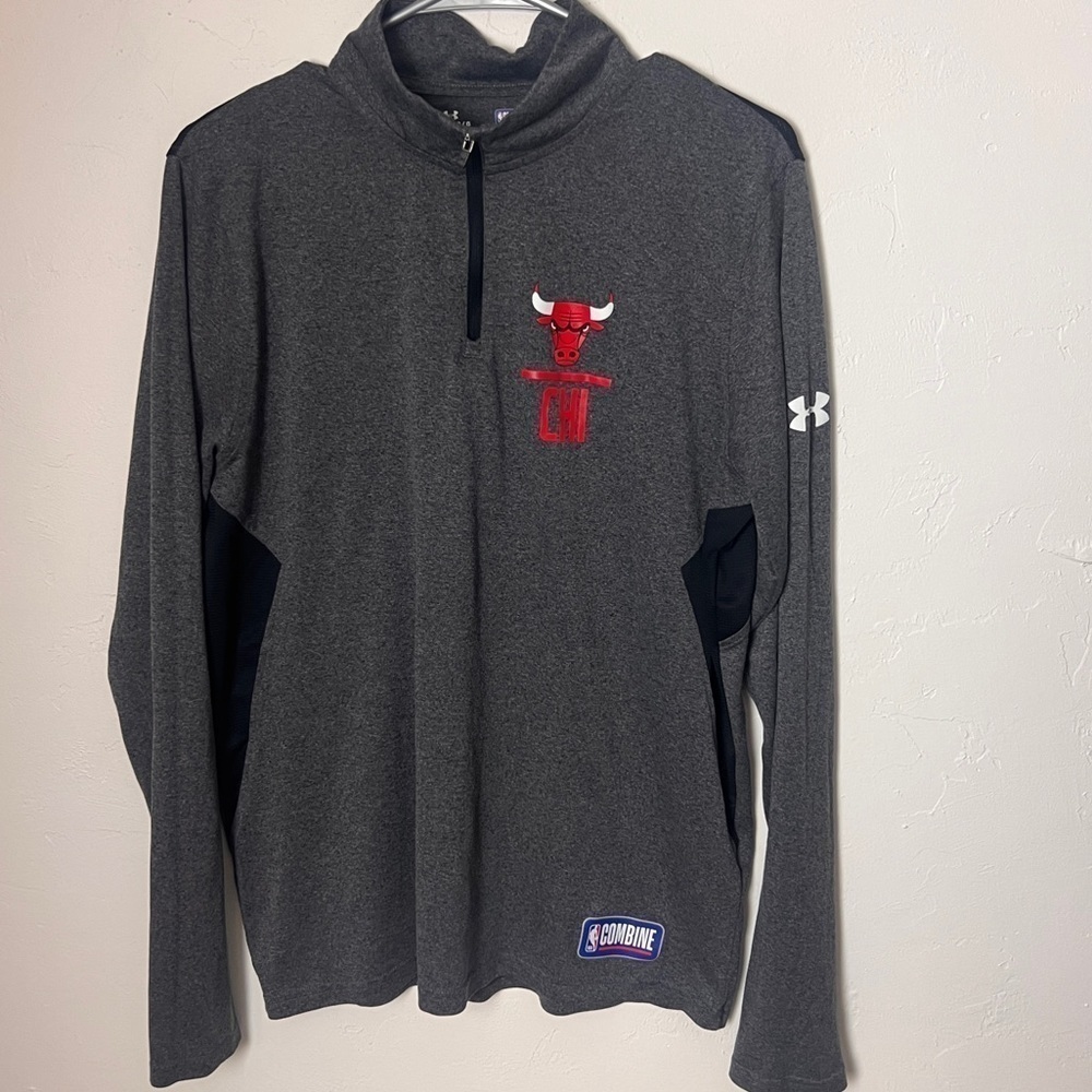Under Armour Chicago Bulls pullover quarter zip Large